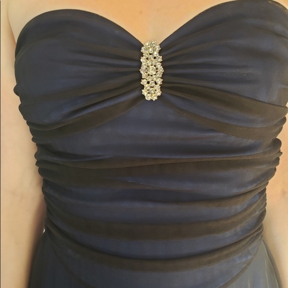 Grad/Prom Dress - Picture 2 of 6